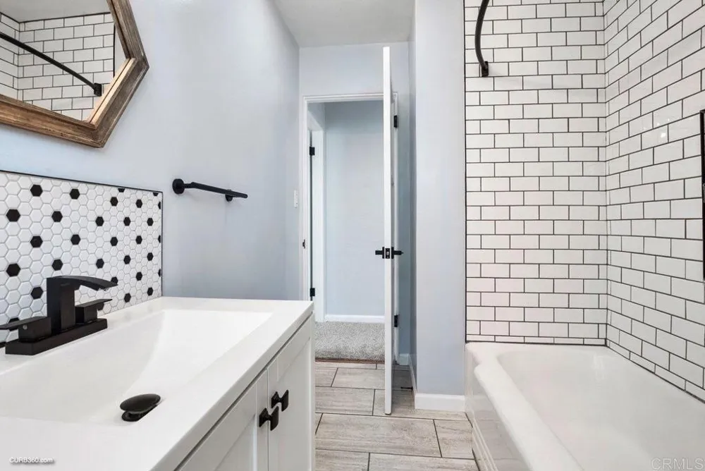 4250 Blackton Drive La Mesa, CA 91941