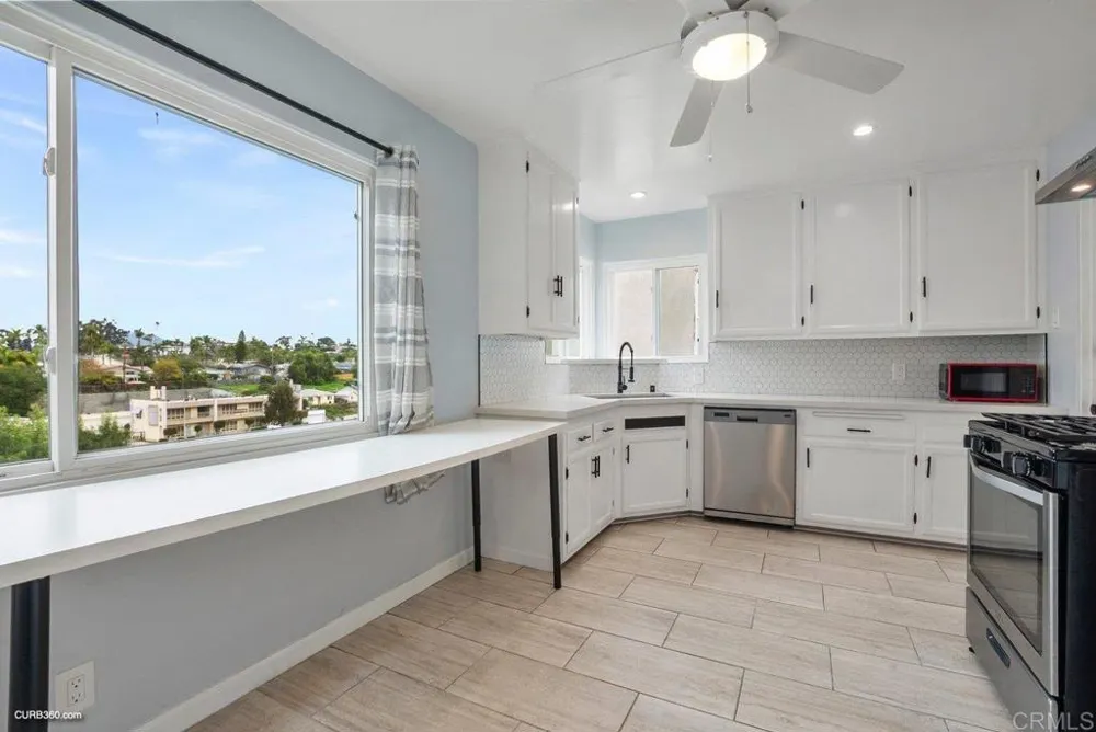 4250 Blackton Drive La Mesa, CA 91941