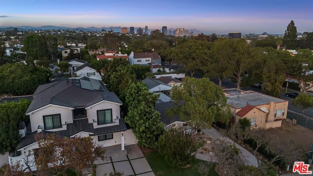 853 22nd Street Santa Monica, CA 90403