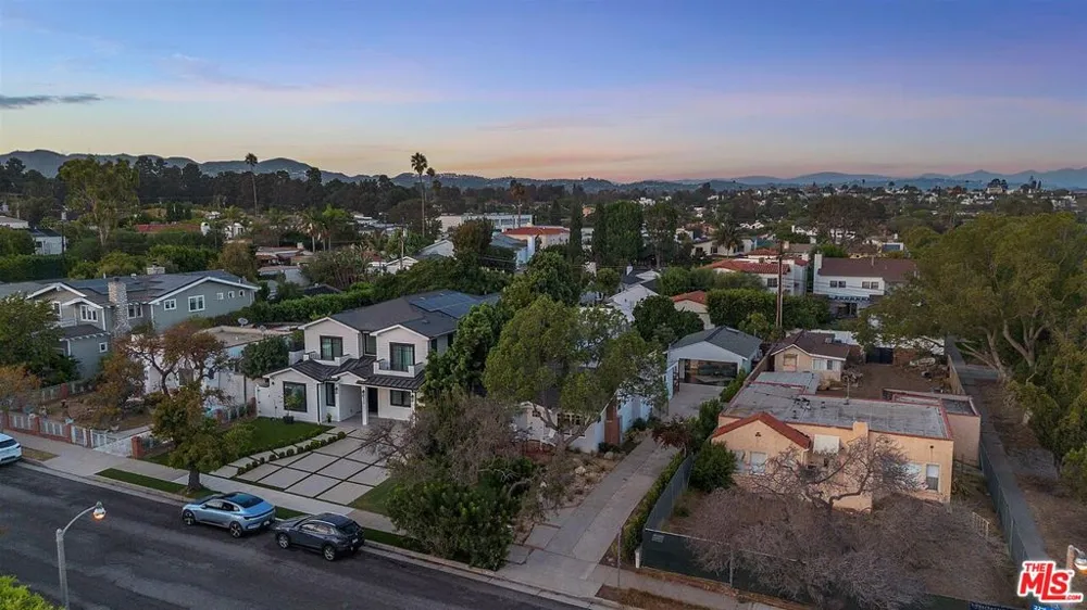 853 22nd Street Santa Monica, CA 90403