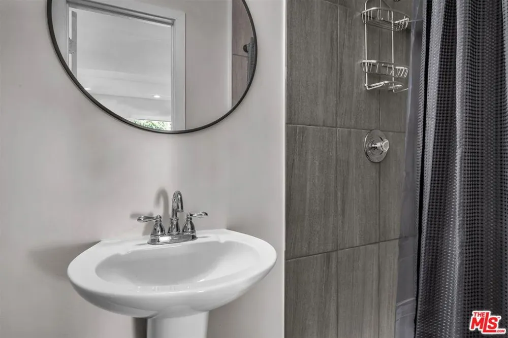 853 22nd Street Santa Monica, CA 90403