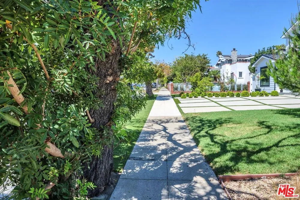 853 22nd Street Santa Monica, CA 90403