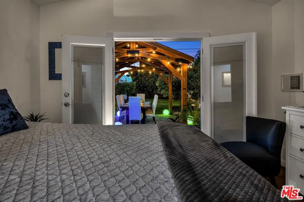 853 22nd Street Santa Monica, CA 90403