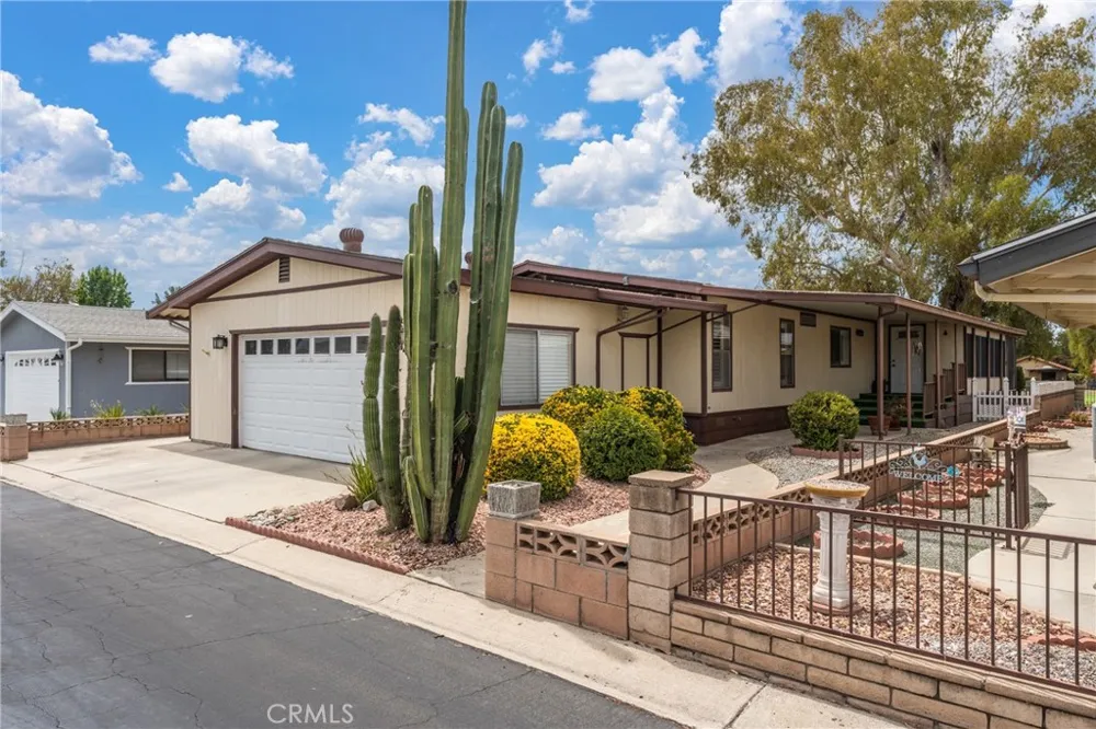 1425 Lodgepole Hemet, CA 92545