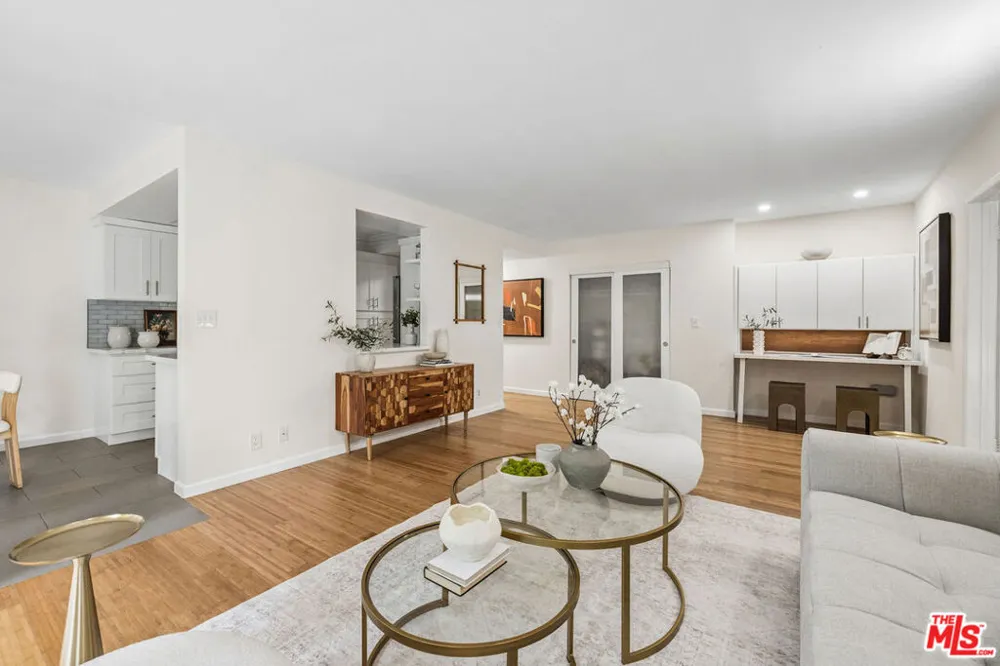 5600 Kensington Way #105 Culver City, CA 90230