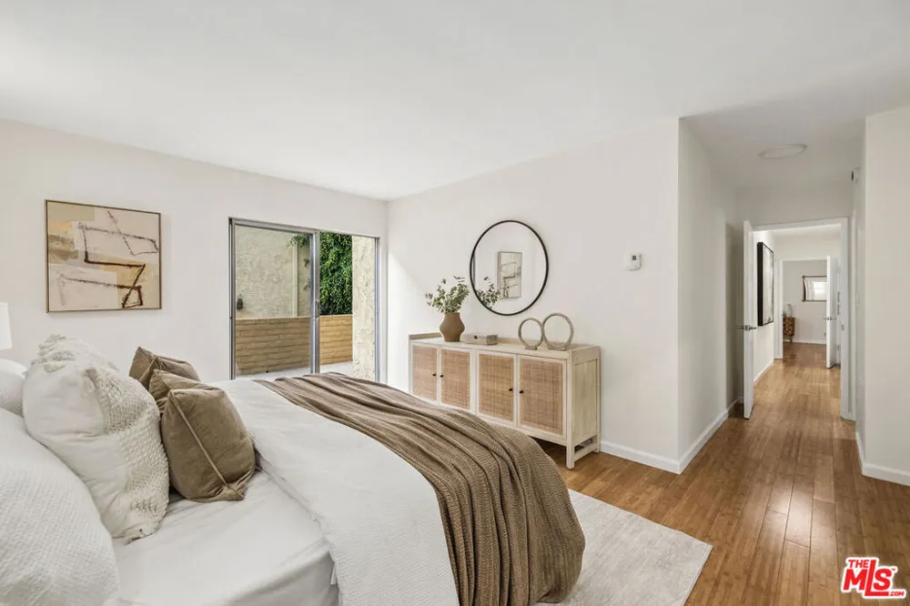 5600 Kensington Way #105 Culver City, CA 90230
