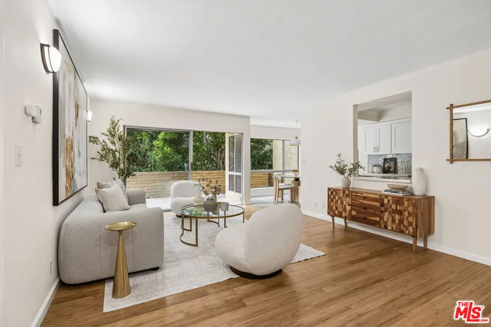 5600 Kensington Way #105 Culver City, CA 90230