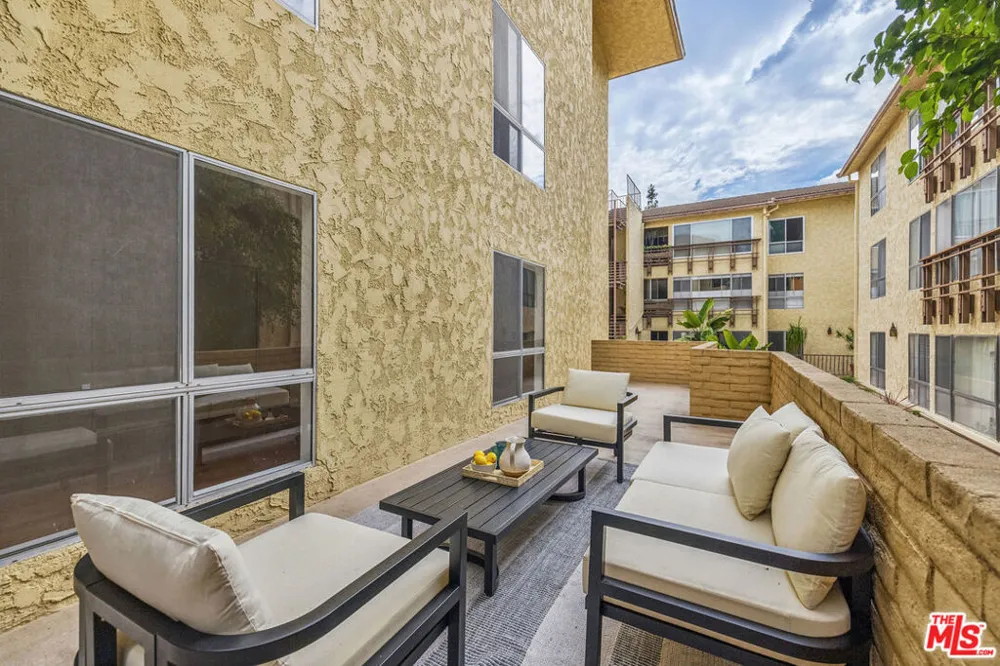 5600 Kensington Way #105 Culver City, CA 90230