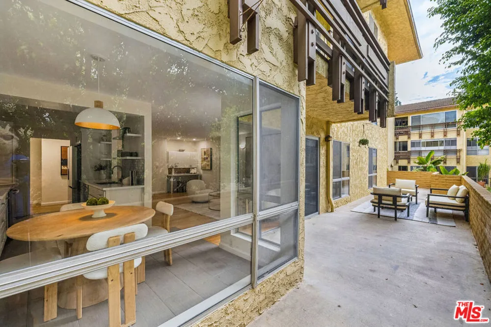 5600 Kensington Way #105 Culver City, CA 90230