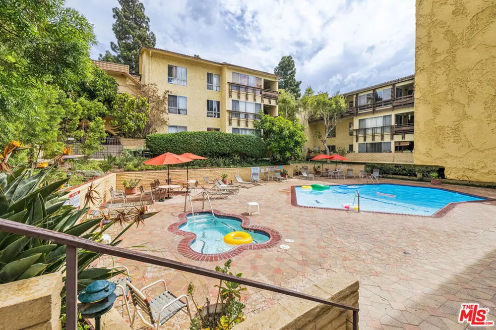 5600 Kensington Way #105 Culver City, CA 90230