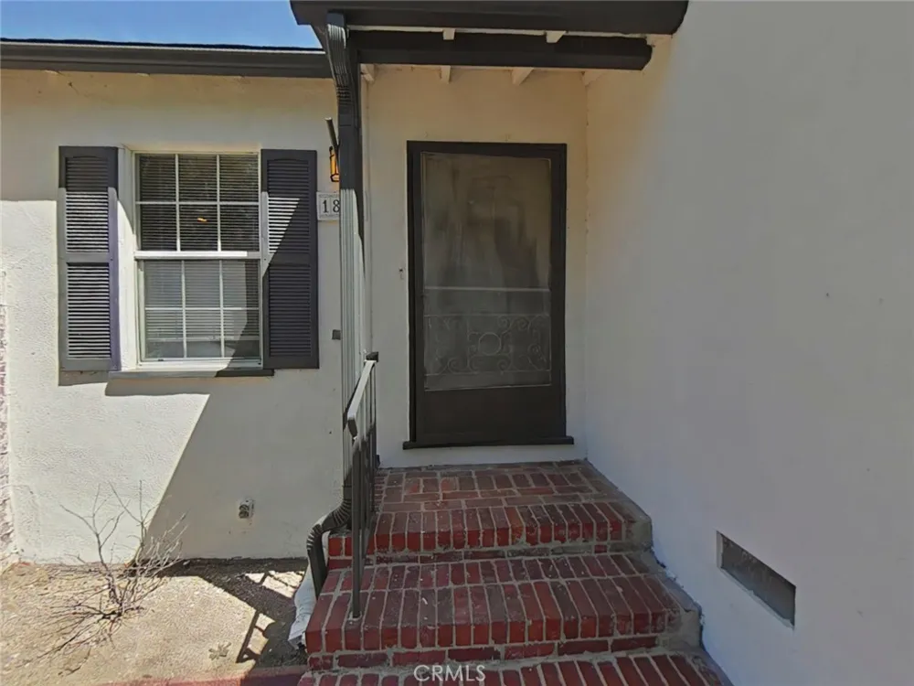 1827 Oakwood Glendale, CA 91208