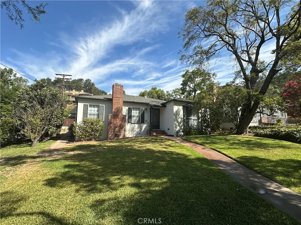 1827 Oakwood Glendale, CA 91208