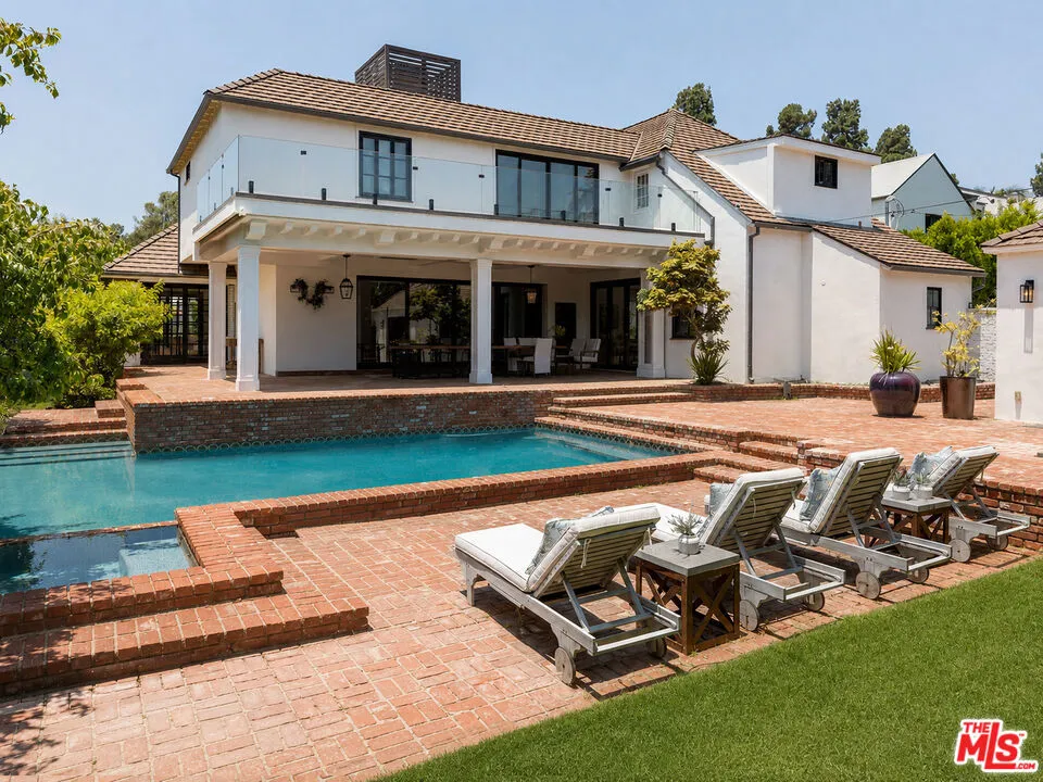 908 Rexford Drive Beverly Hills, CA 90210