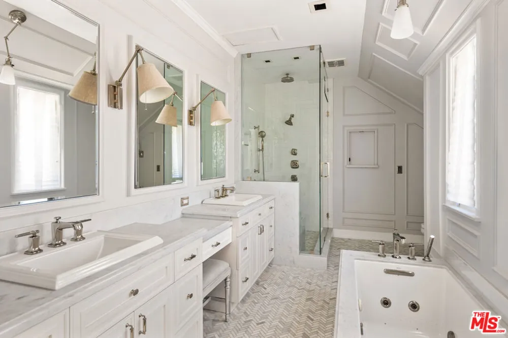 908 Rexford Drive Beverly Hills, CA 90210
