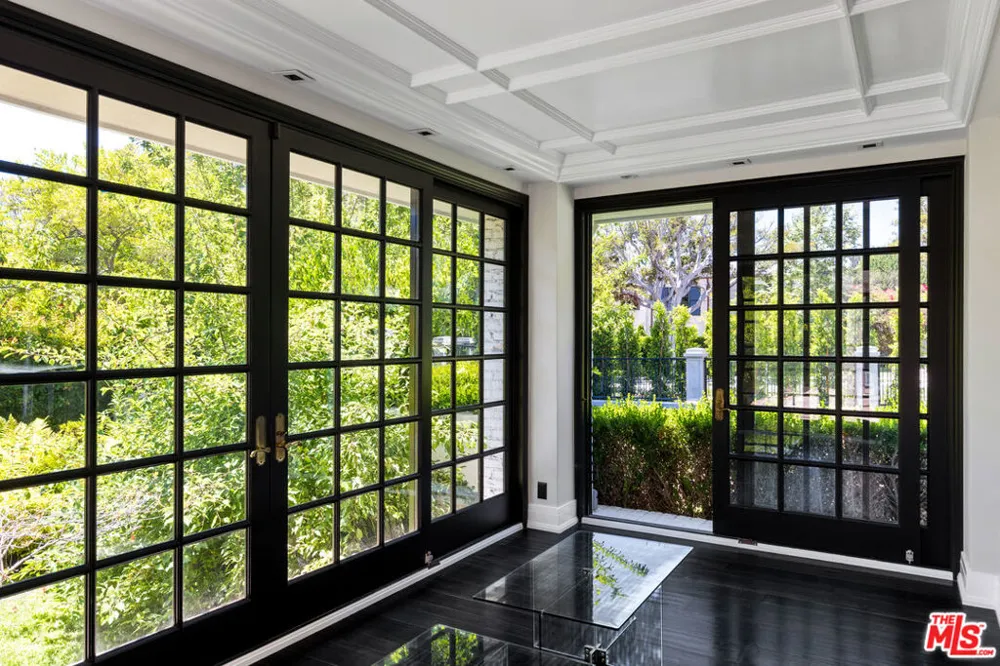 908 Rexford Drive Beverly Hills, CA 90210