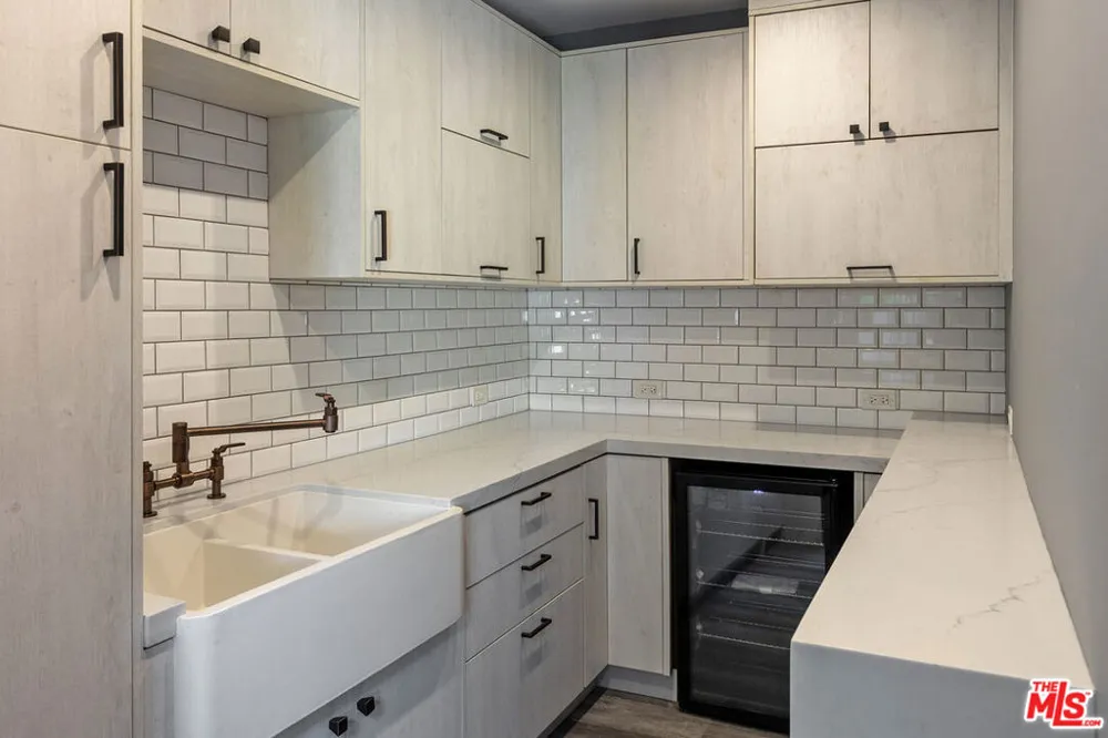 908 Rexford Drive Beverly Hills, CA 90210