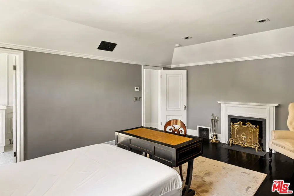 908 Rexford Drive Beverly Hills, CA 90210