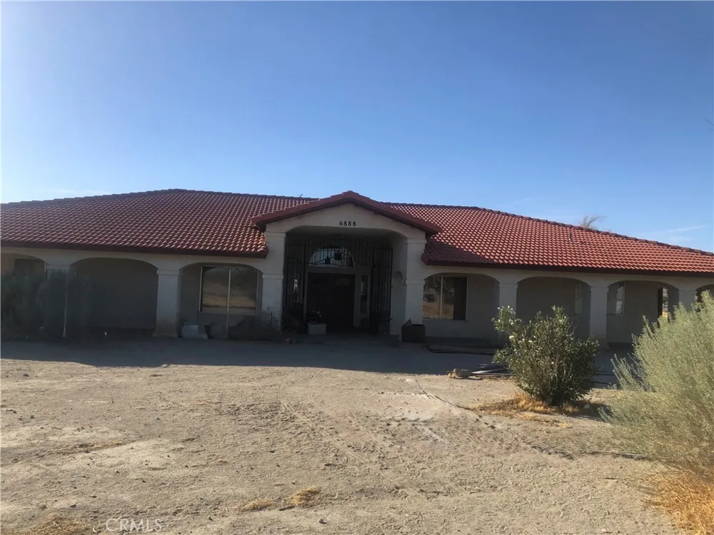 6888 Bookasta Adelanto, CA 92301