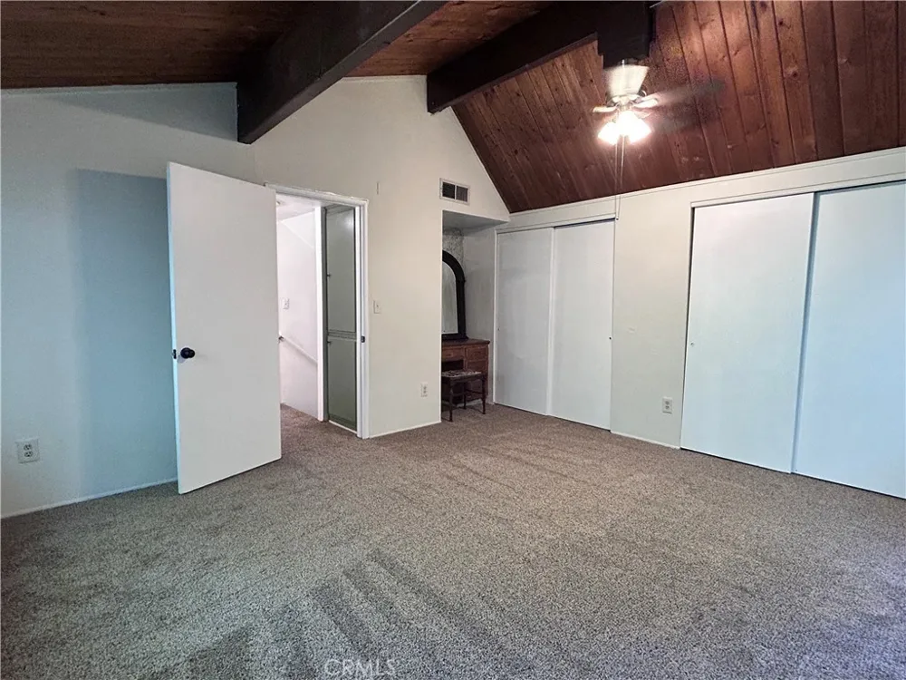 378 Grass Valley Lake Arrowhead, CA 92352