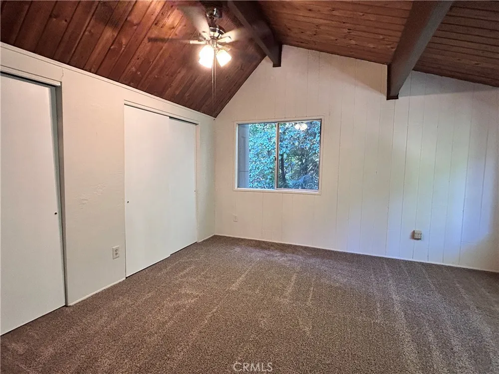 378 Grass Valley Lake Arrowhead, CA 92352