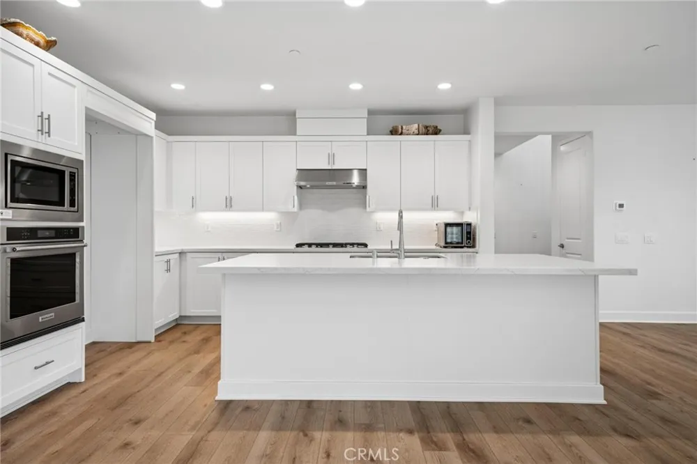 164 S Nevada Avenue Ventura, CA 93004