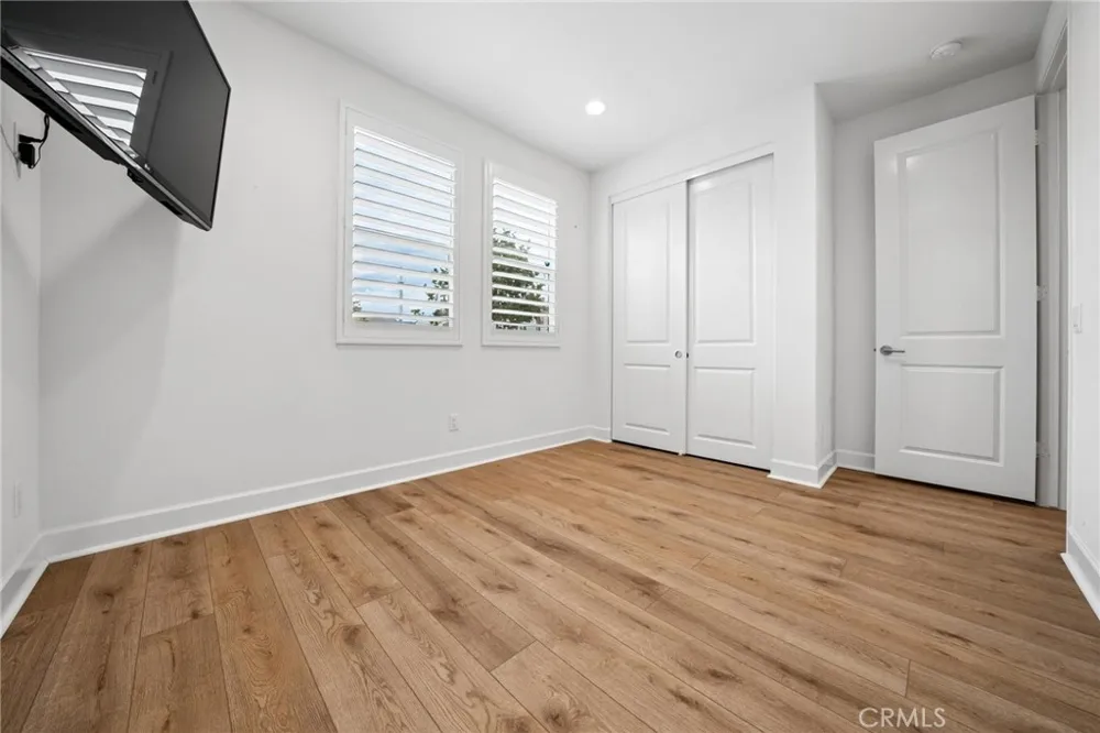 164 S Nevada Avenue Ventura, CA 93004
