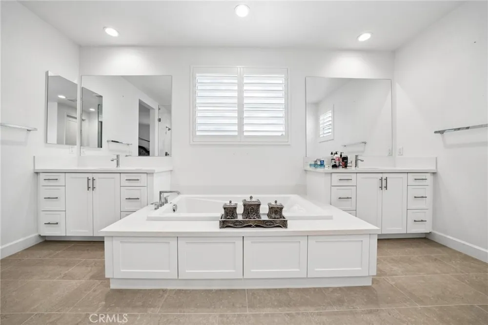 164 S Nevada Avenue Ventura, CA 93004