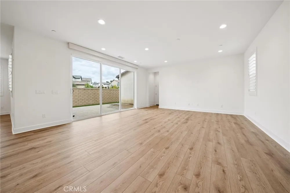 164 S Nevada Avenue Ventura, CA 93004