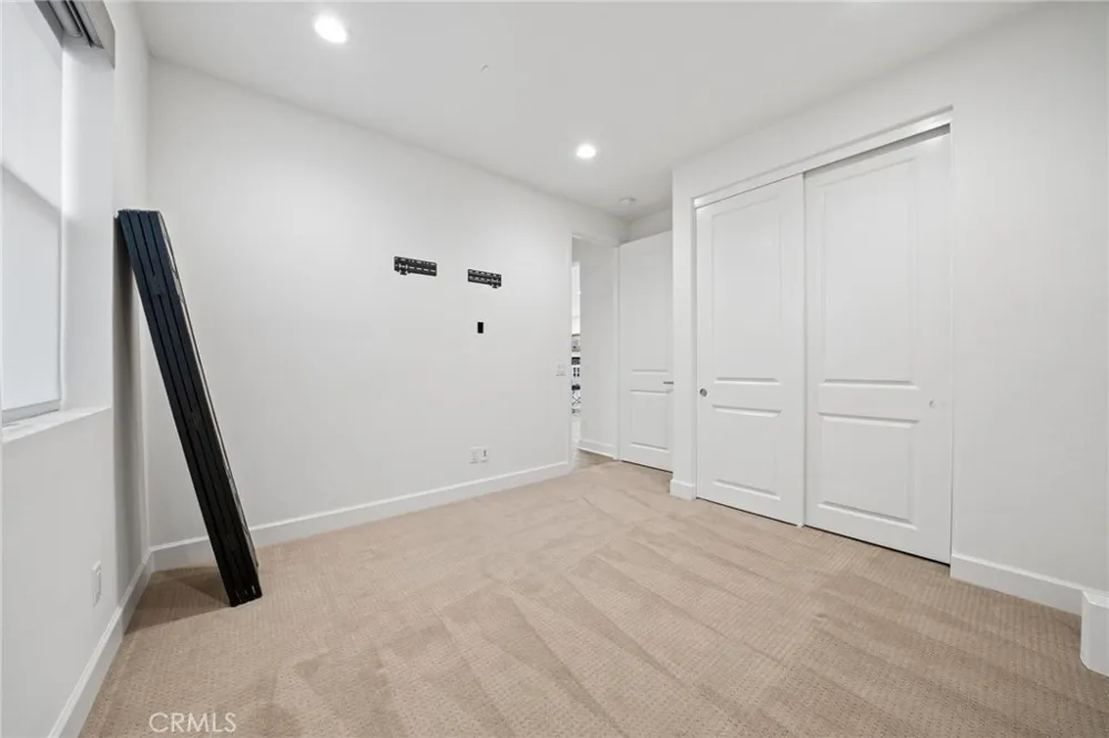 164 S Nevada Avenue Ventura, CA 93004