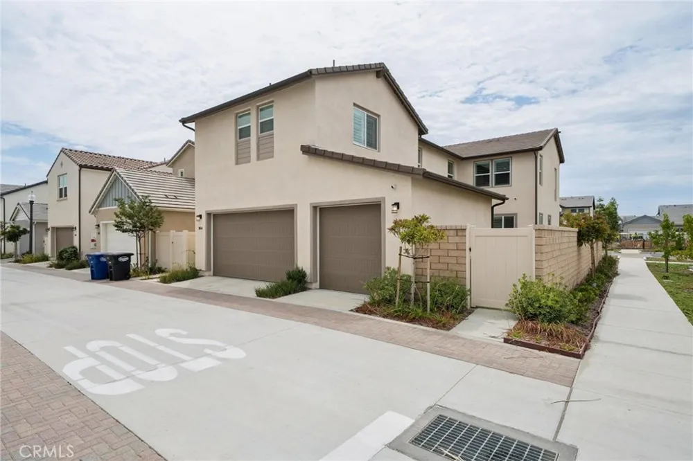 164 S Nevada Avenue Ventura, CA 93004