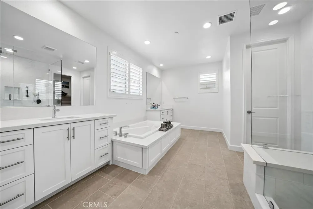 164 S Nevada Avenue Ventura, CA 93004