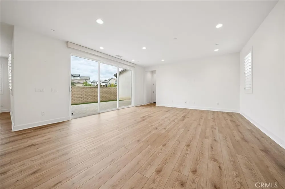 164 S Nevada Avenue Ventura, CA 93004