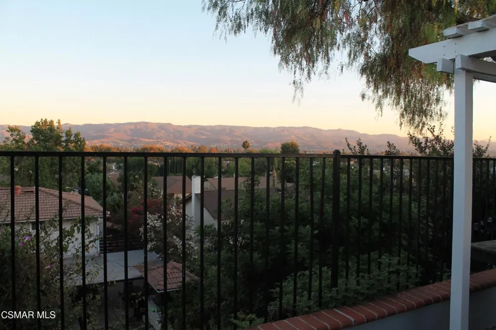 2084 Latham Street Simi Valley, CA 93065