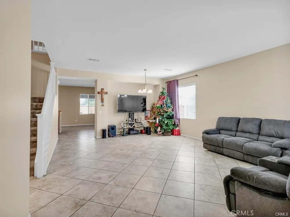 15128 Colville Court Victorville, CA 92394