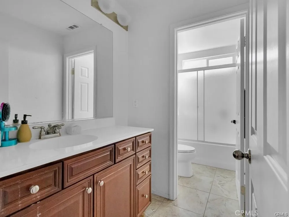 15128 Colville Court Victorville, CA 92394