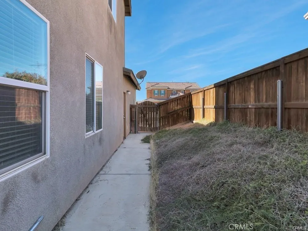 15128 Colville Court Victorville, CA 92394