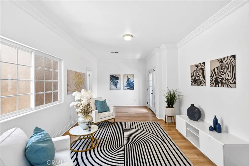 137 The Masters Circle Costa Mesa, CA 92627
