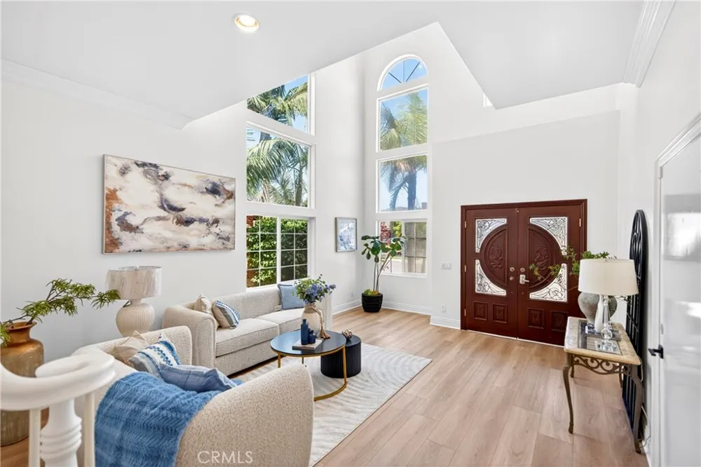 137 The Masters Circle Costa Mesa, CA 92627
