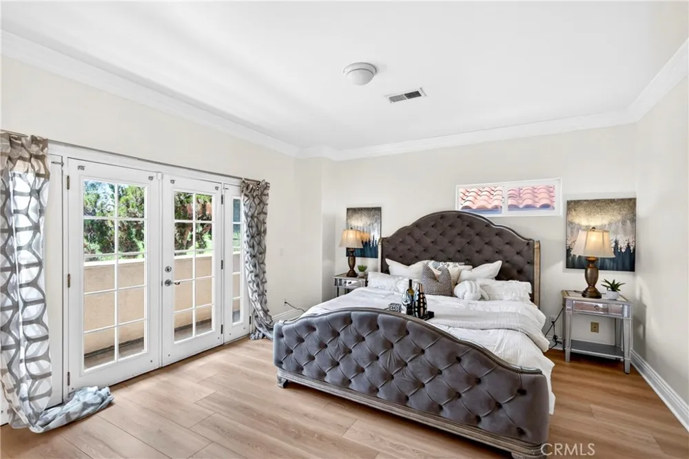 137 The Masters Circle Costa Mesa, CA 92627