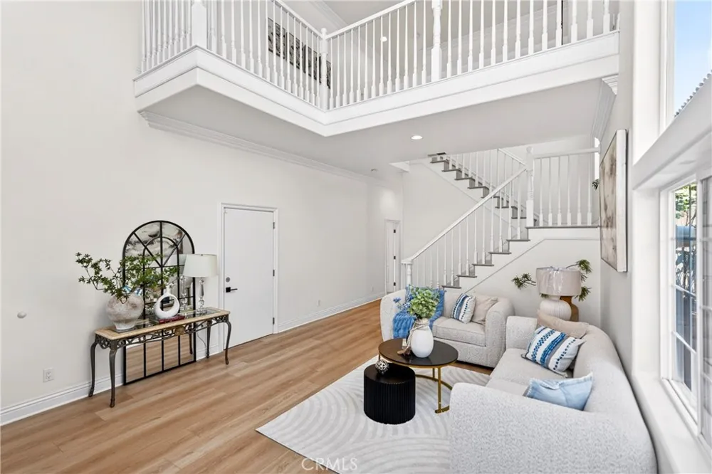 137 The Masters Circle Costa Mesa, CA 92627