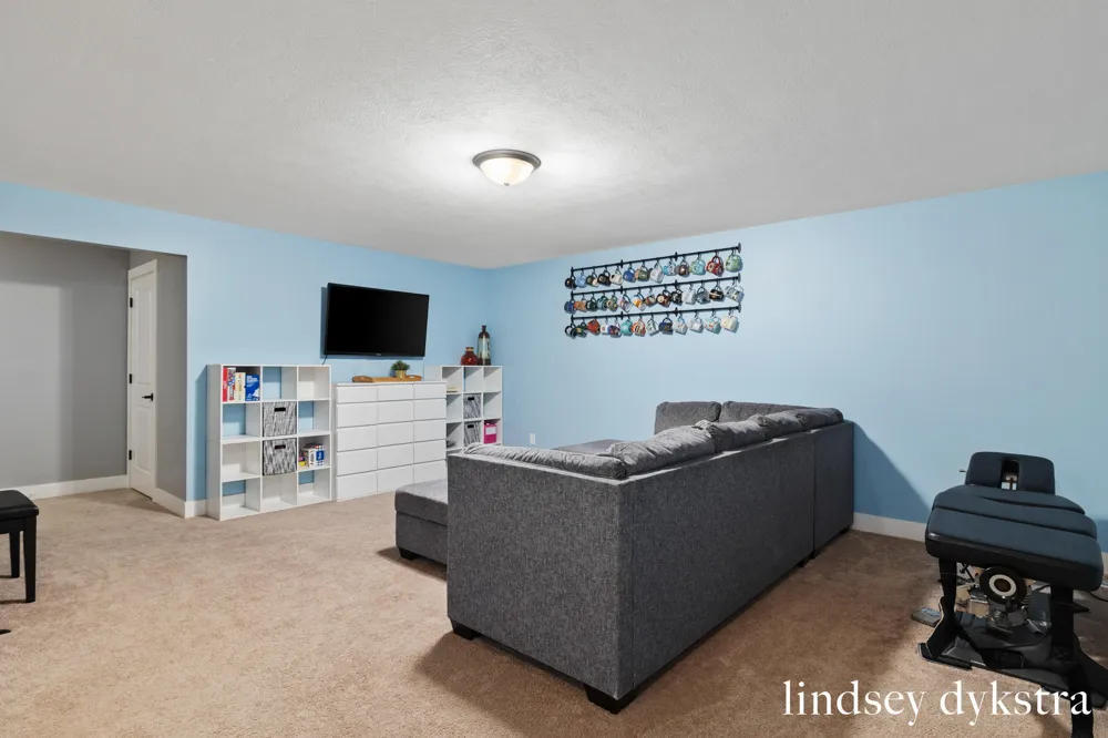 836 Wild Flower Court Wayland, MI 49348