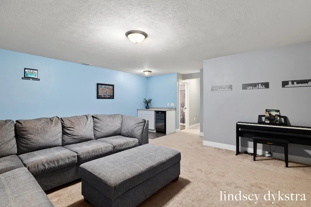 836 Wild Flower Court Wayland, MI 49348