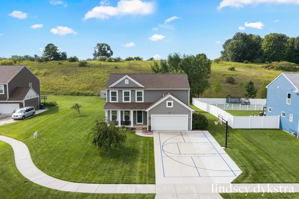 836 Wild Flower Court Wayland, MI 49348
