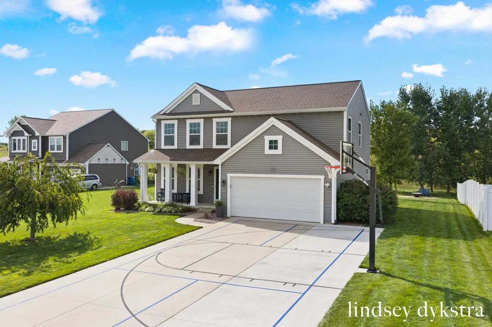 836 Wild Flower Court Wayland, MI 49348