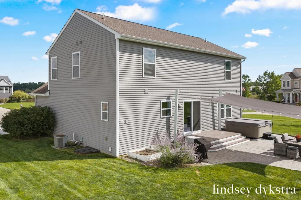 836 Wild Flower Court Wayland, MI 49348
