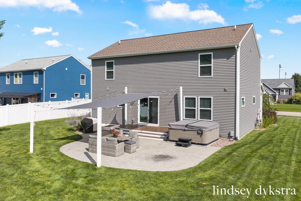 836 Wild Flower Court Wayland, MI 49348