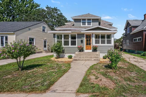 371 W 19th Street