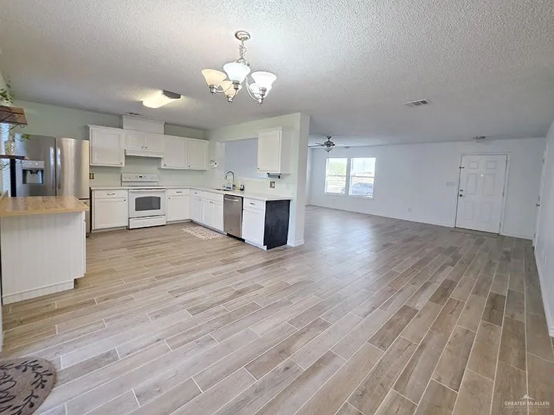 3217 Queens Avenue McAllen, TX 78504