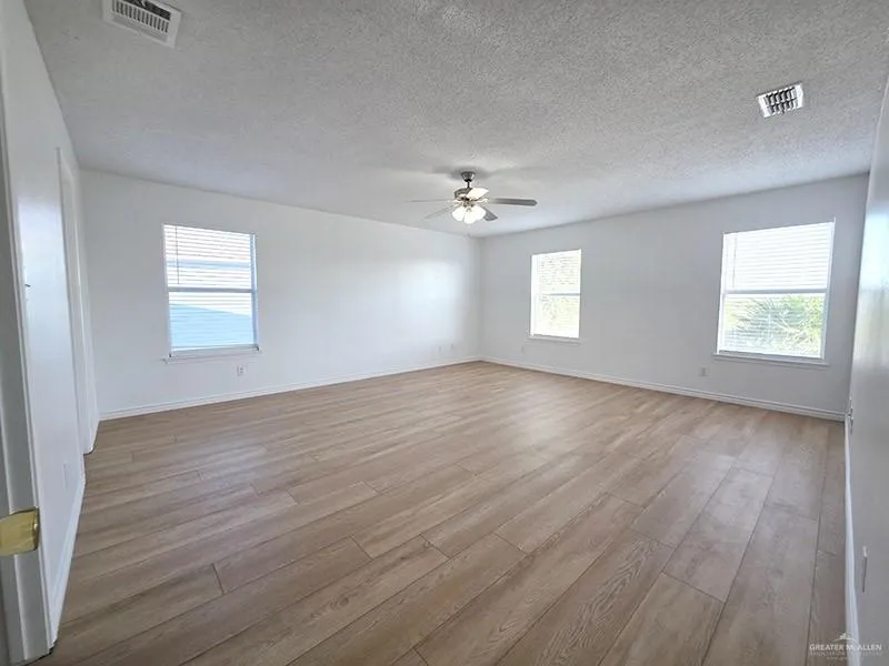 3217 Queens Avenue McAllen, TX 78504