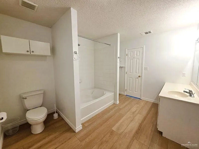 3217 Queens Avenue McAllen, TX 78504